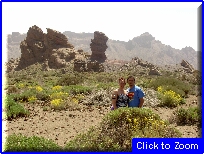 29 Roby e Raffa Tra I Cespugli Al Teide.JPG